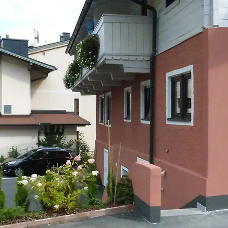 Guest house By Zillners Zell am See